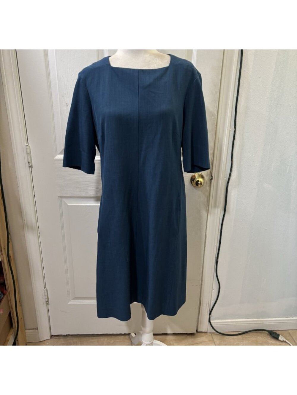 MM Lafleur Emily Dress In Teal Career Dress Has Pockets Square Neck Size 14